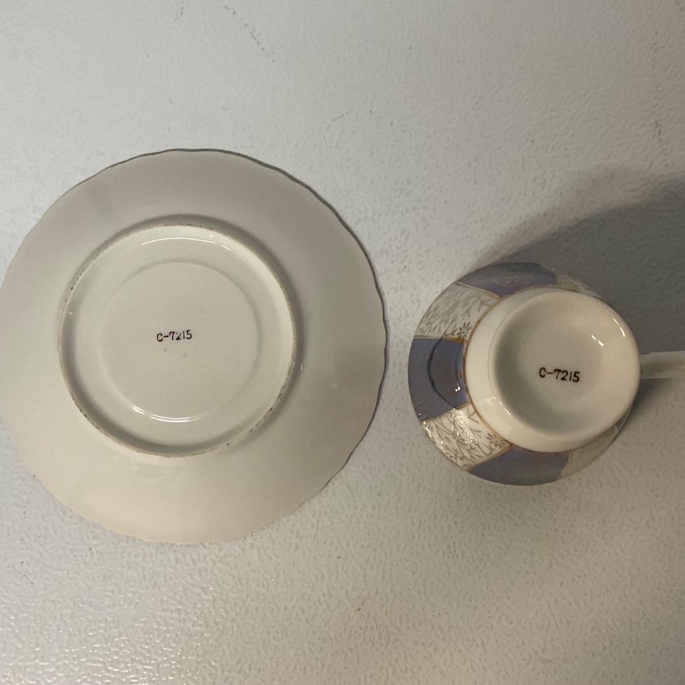 Japan:Napcoware C-7215 Porcelain Cup and Saucer - Picture 7 of 7